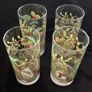 NWT Holly & Berry Glasses 16oz Weighted Bottom Set of 4